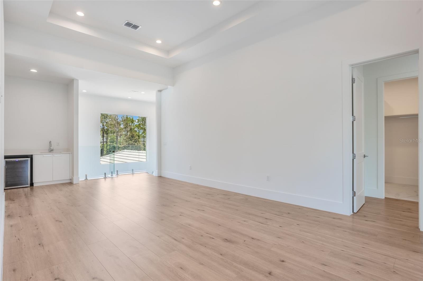 Image 19 of 72 For 16110 Pendio Drive