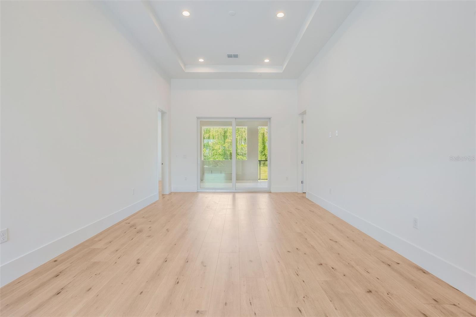 Image 21 of 72 For 16110 Pendio Drive