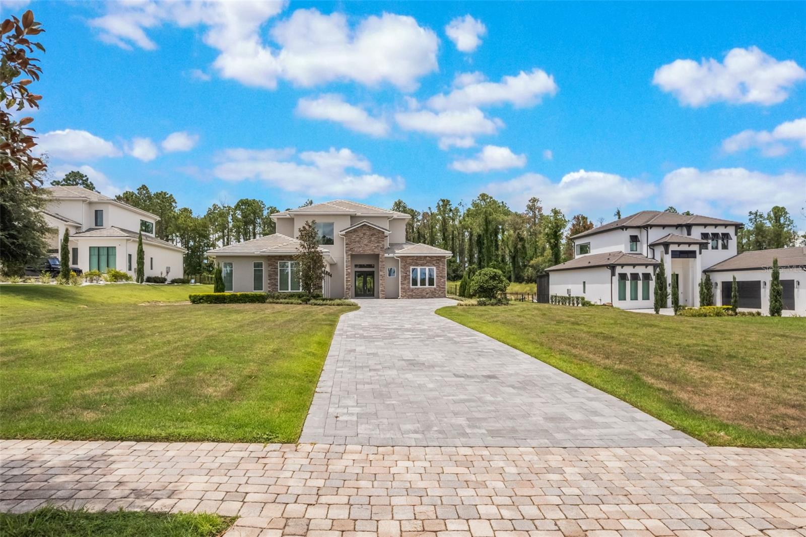 Image 3 of 72 For 16110 Pendio Drive