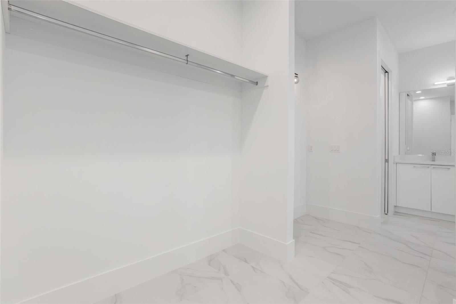 Image 33 of 72 For 16110 Pendio Drive