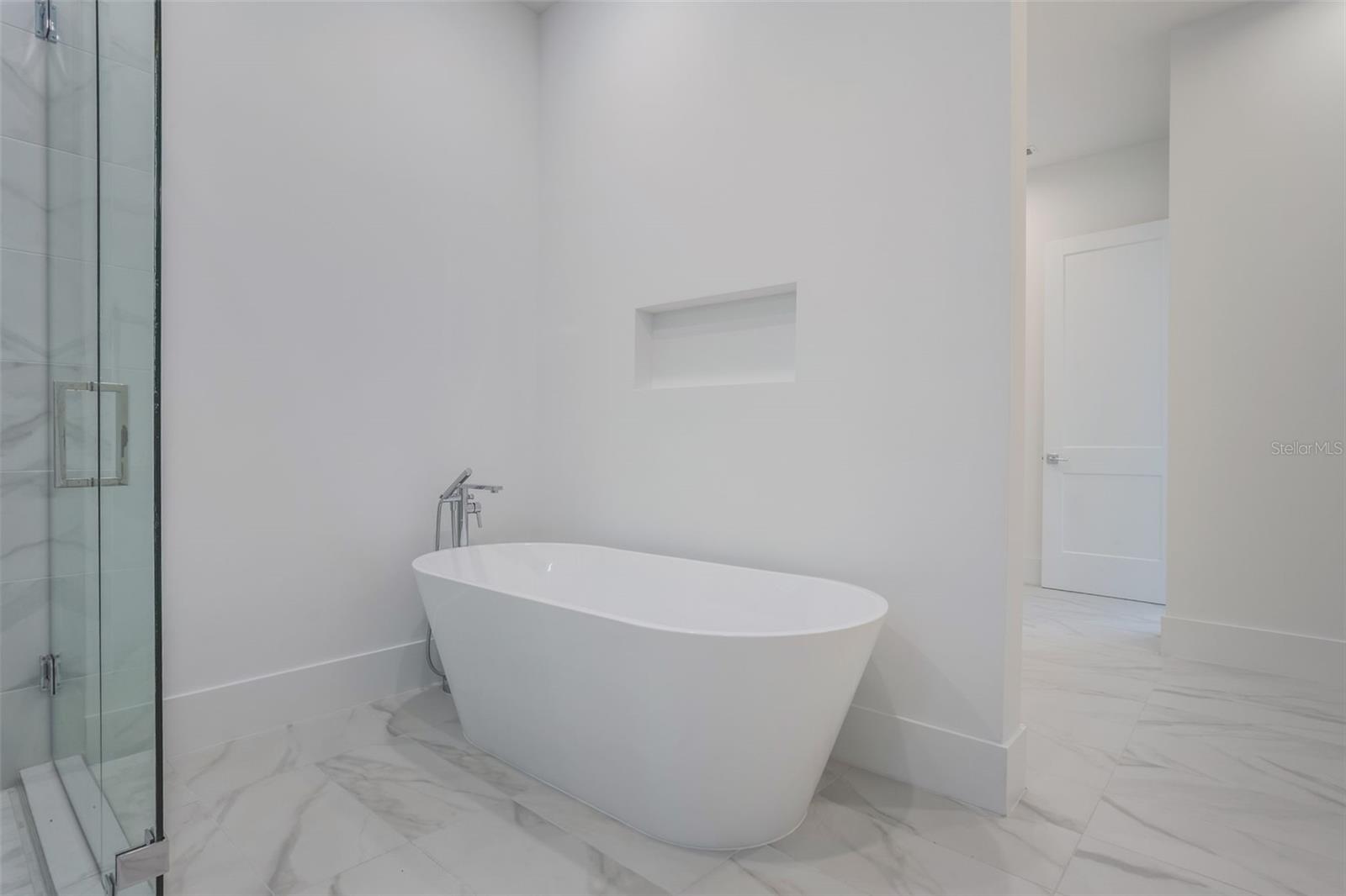 Image 37 of 72 For 16110 Pendio Drive
