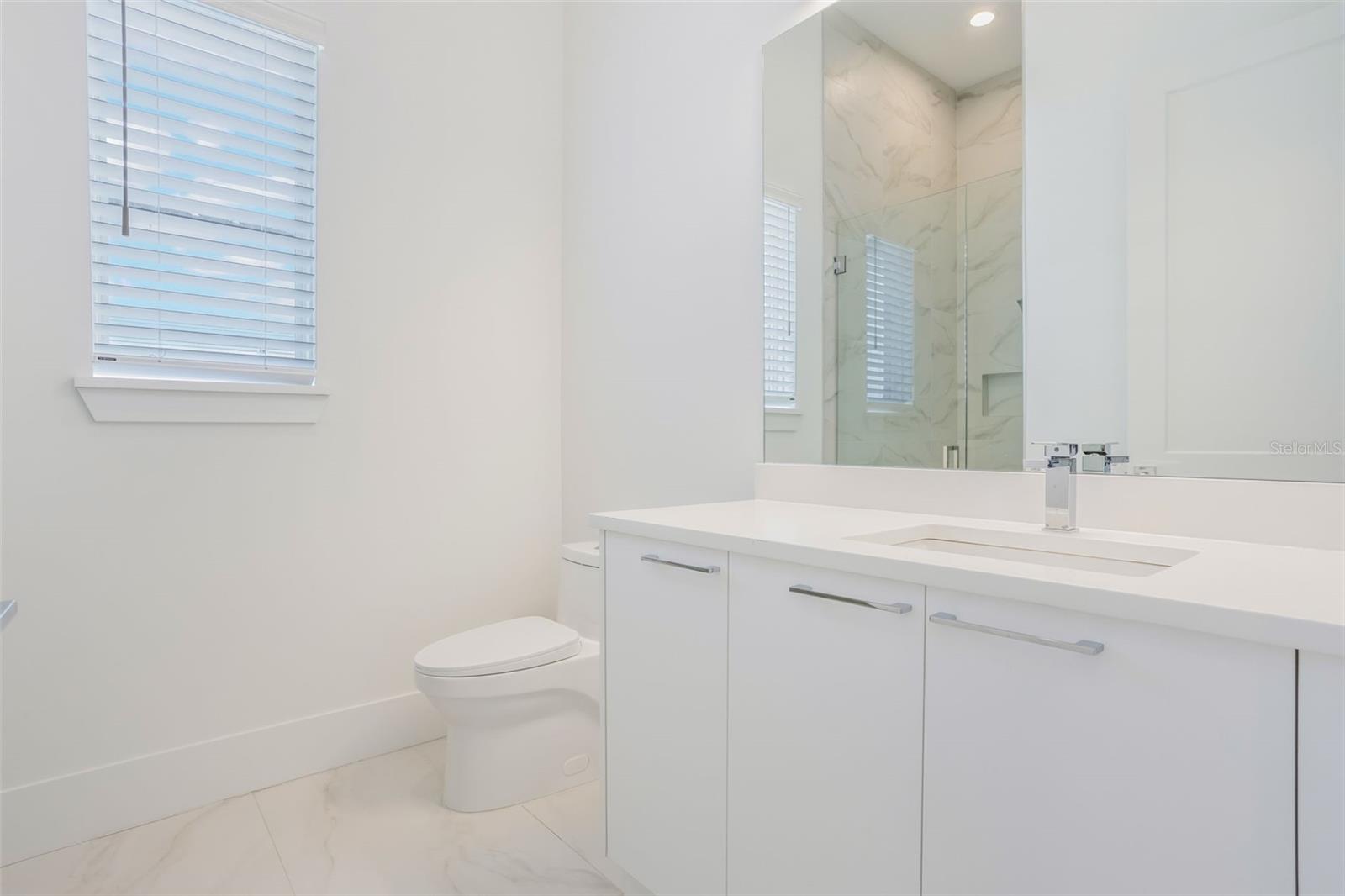 Image 40 of 72 For 16110 Pendio Drive