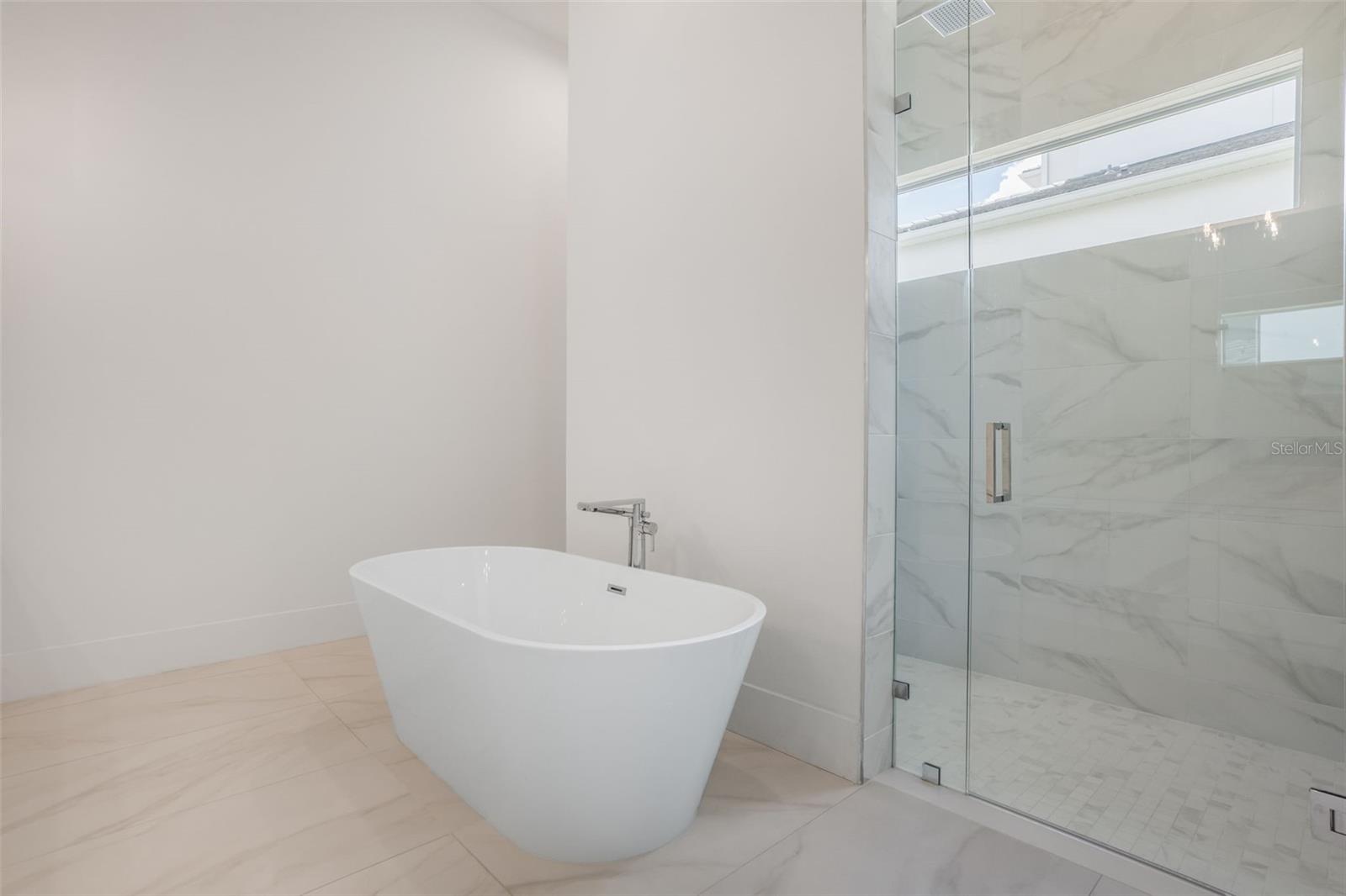 Image 42 of 72 For 16110 Pendio Drive