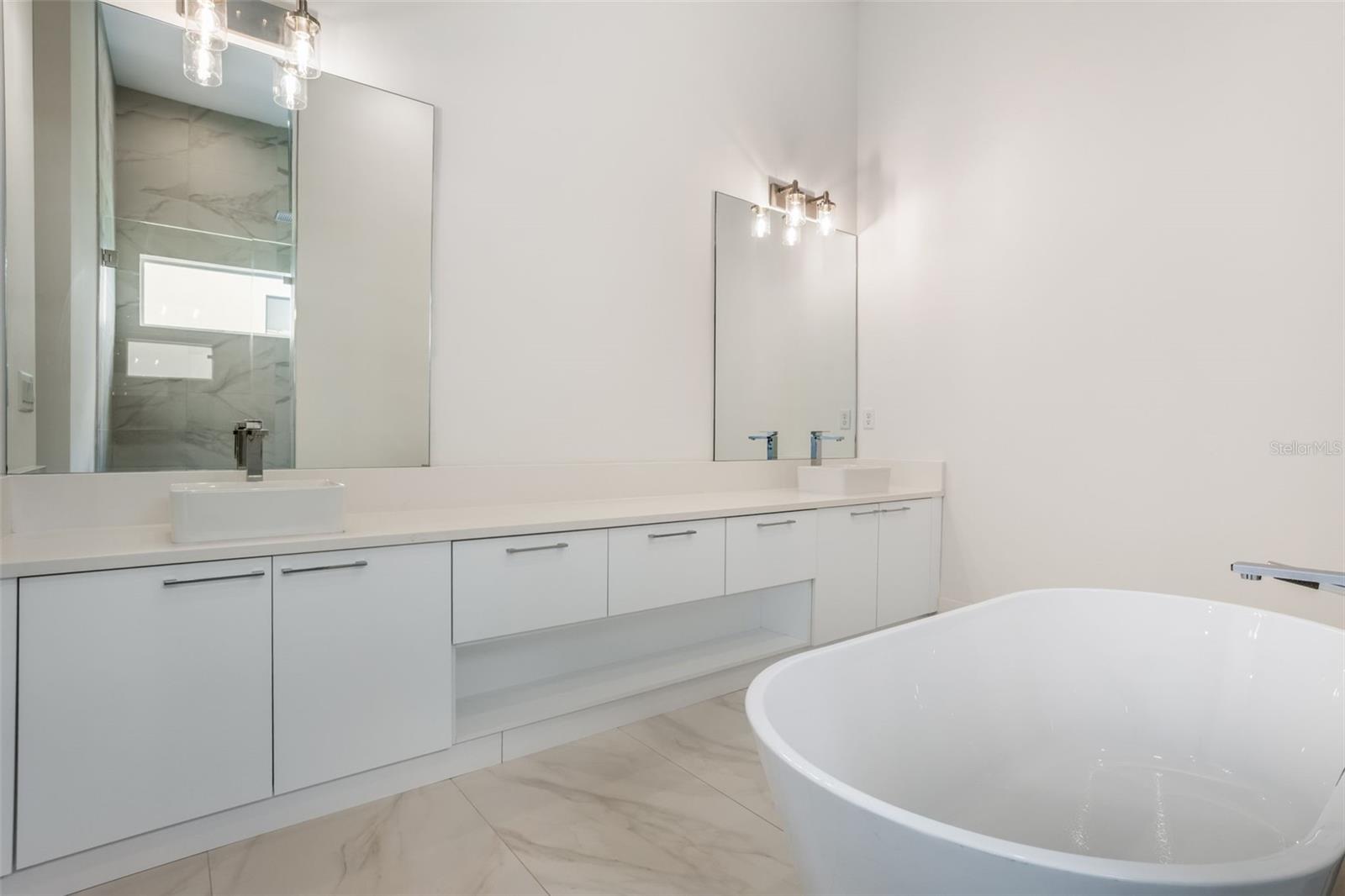Image 43 of 72 For 16110 Pendio Drive