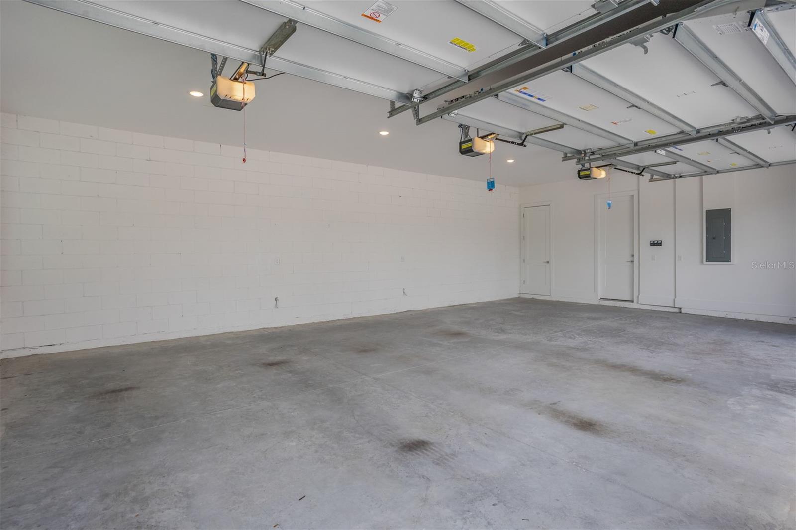 Image 52 of 72 For 16110 Pendio Drive
