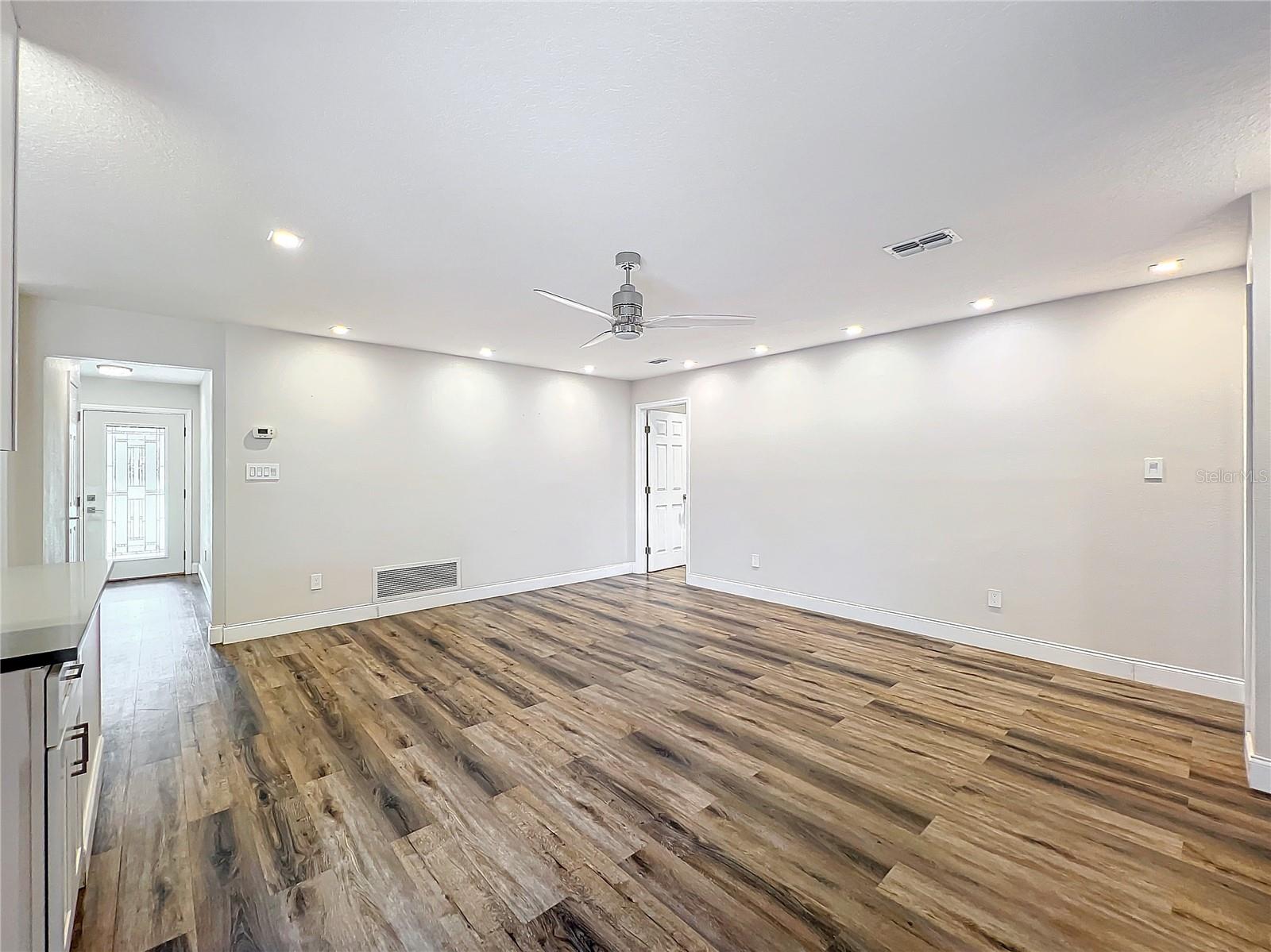 Image 18 of 41 For 317 Park Place