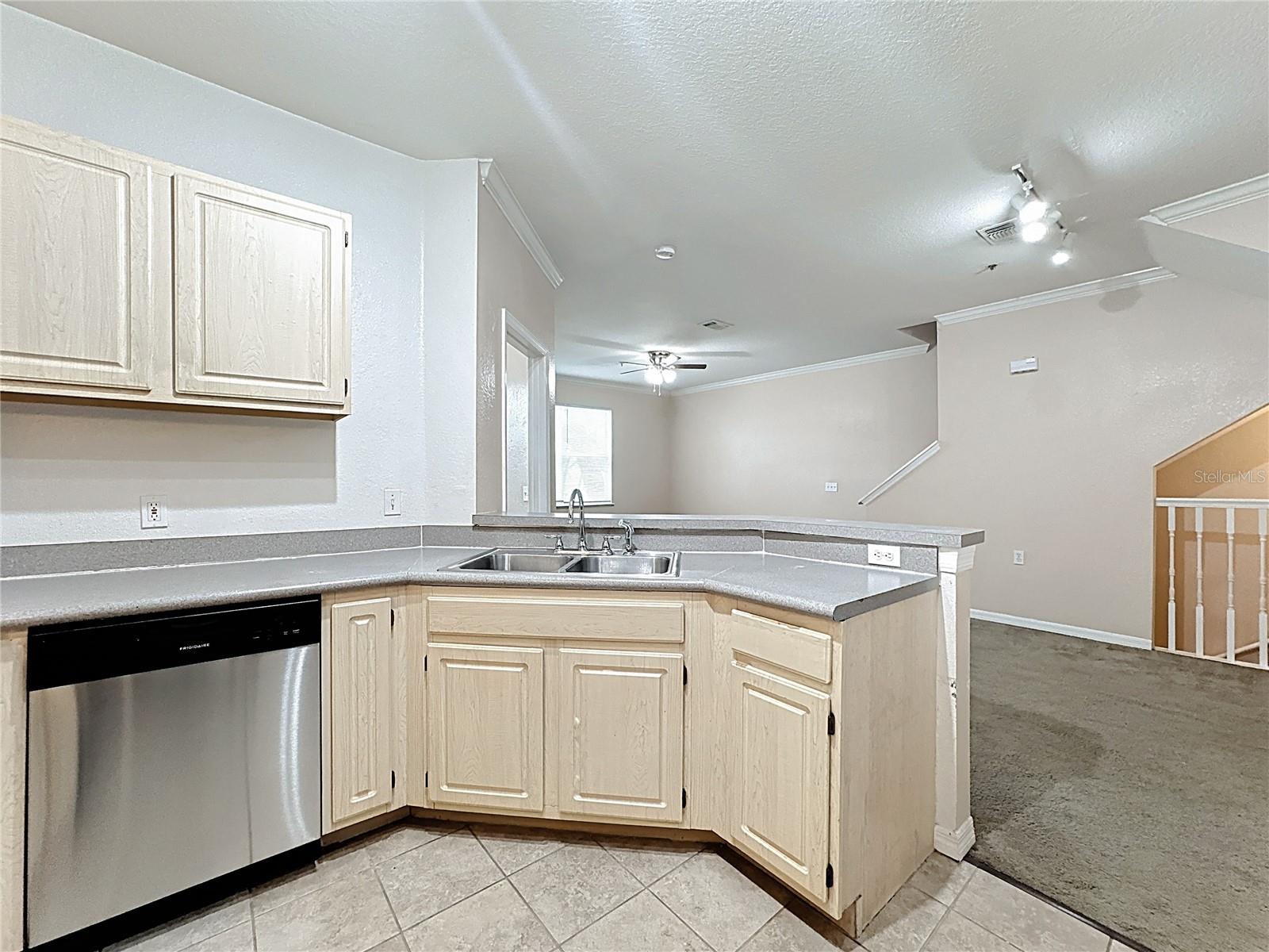 Image 13 of 32 For 3106 Legacy Lake Drive 3106