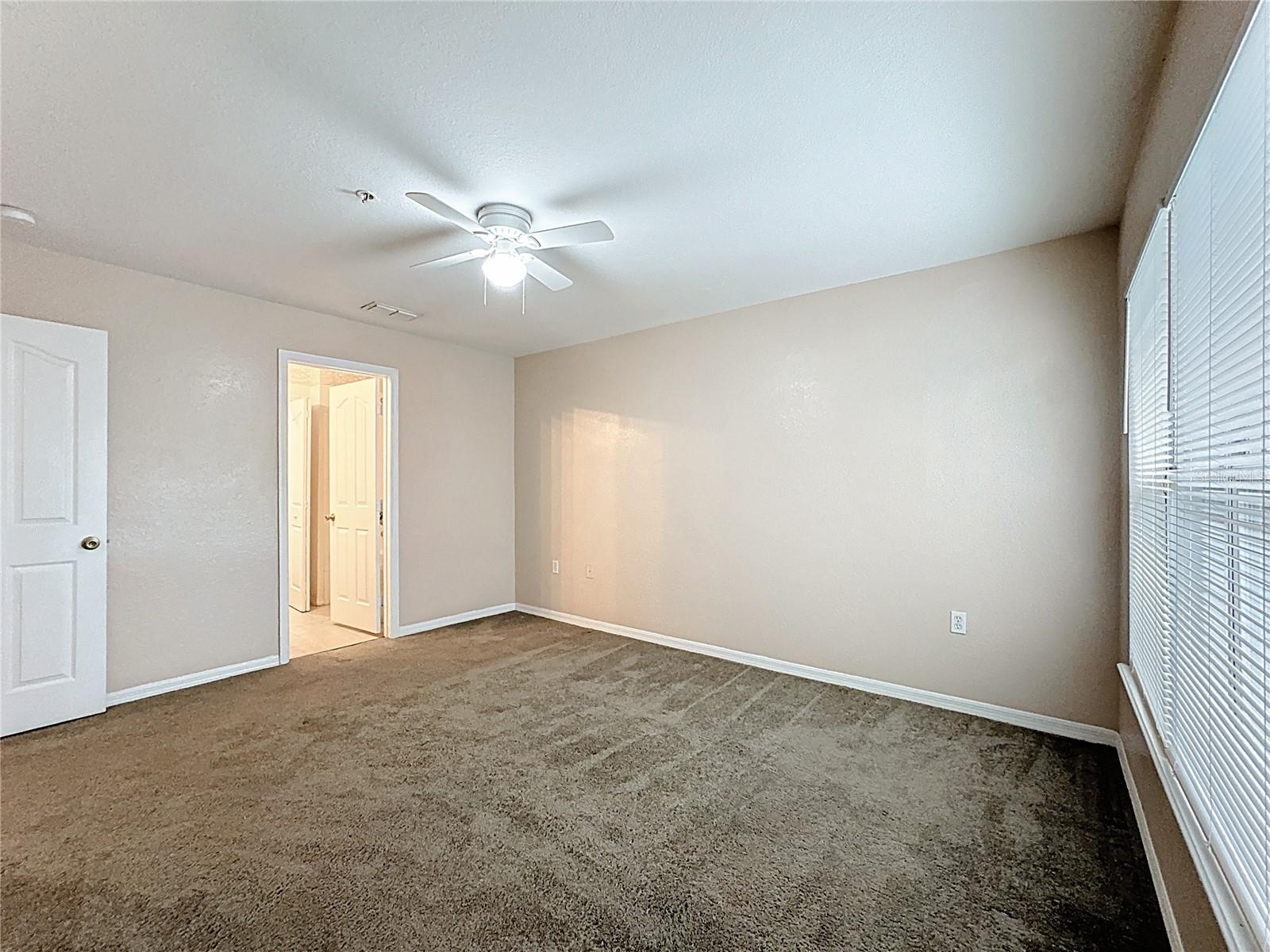 Image 22 of 32 For 3106 Legacy Lake Drive 3106