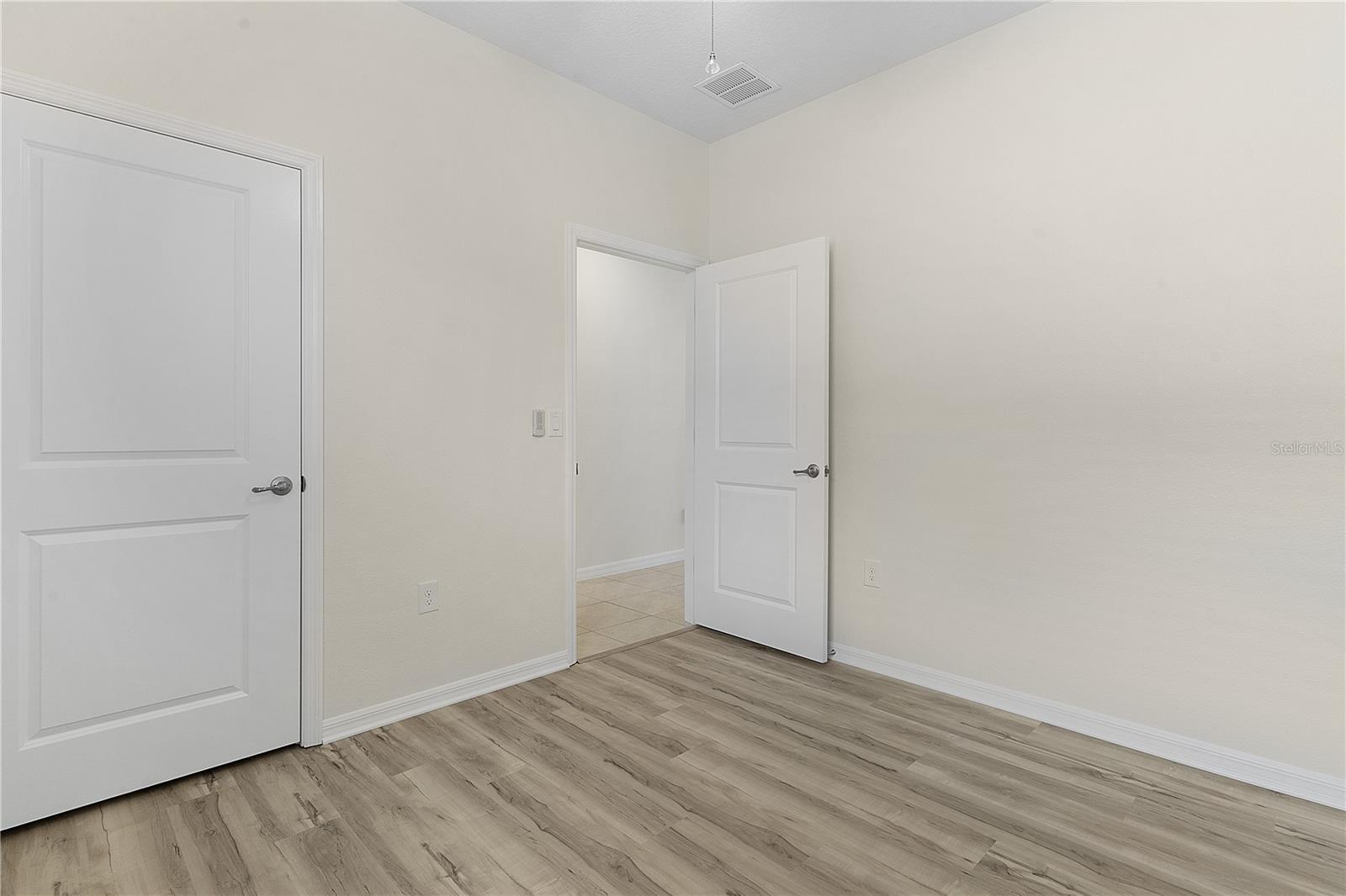 Image 14 of 33 For 5420 Sunshine Drive