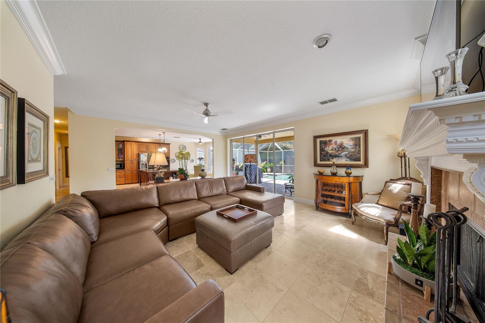 Image 11 of 59 For 676 Oak Hollow Way