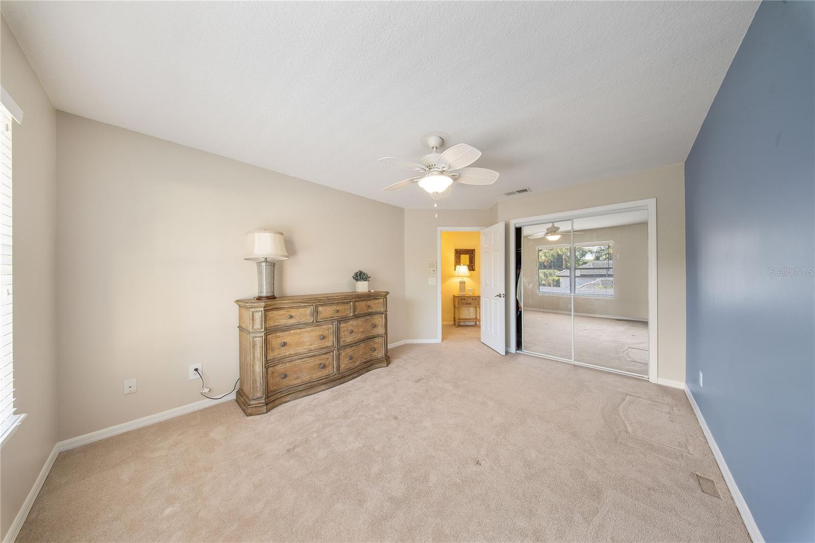 Image 29 of 59 For 676 Oak Hollow Way