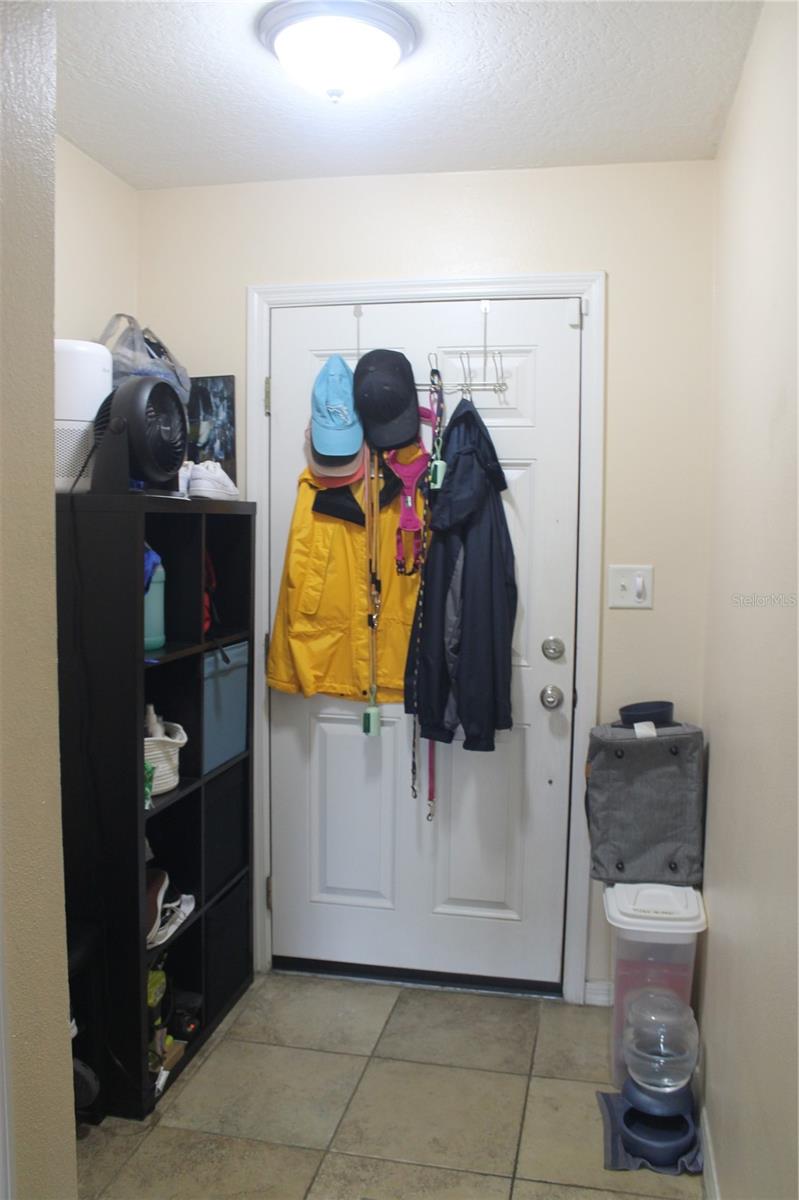 Image 3 of 22 For 4960 Tangerine Ave. Unit #4960  N-a