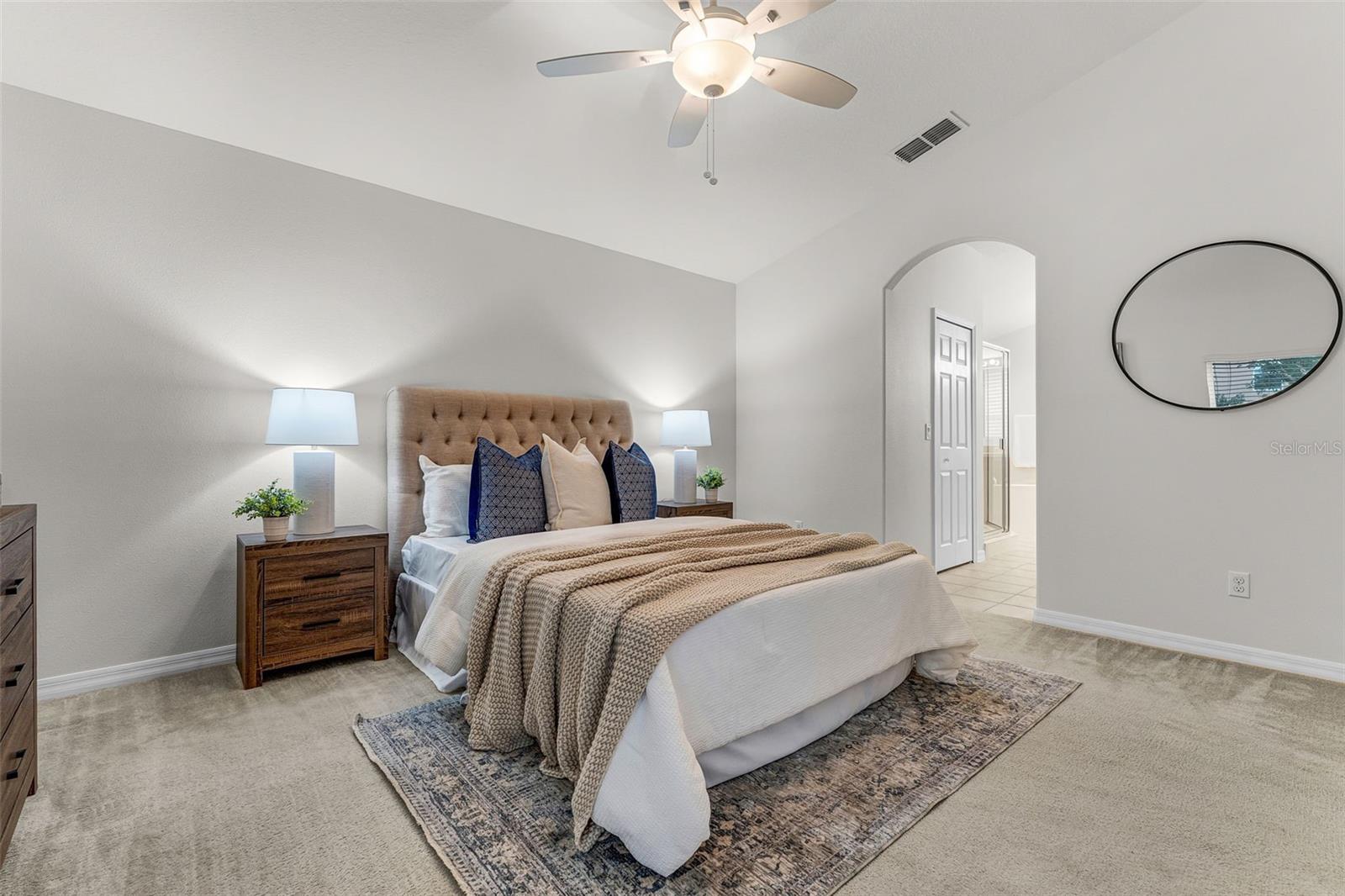 Image 18 of 74 For 9141 Oak Commons Way