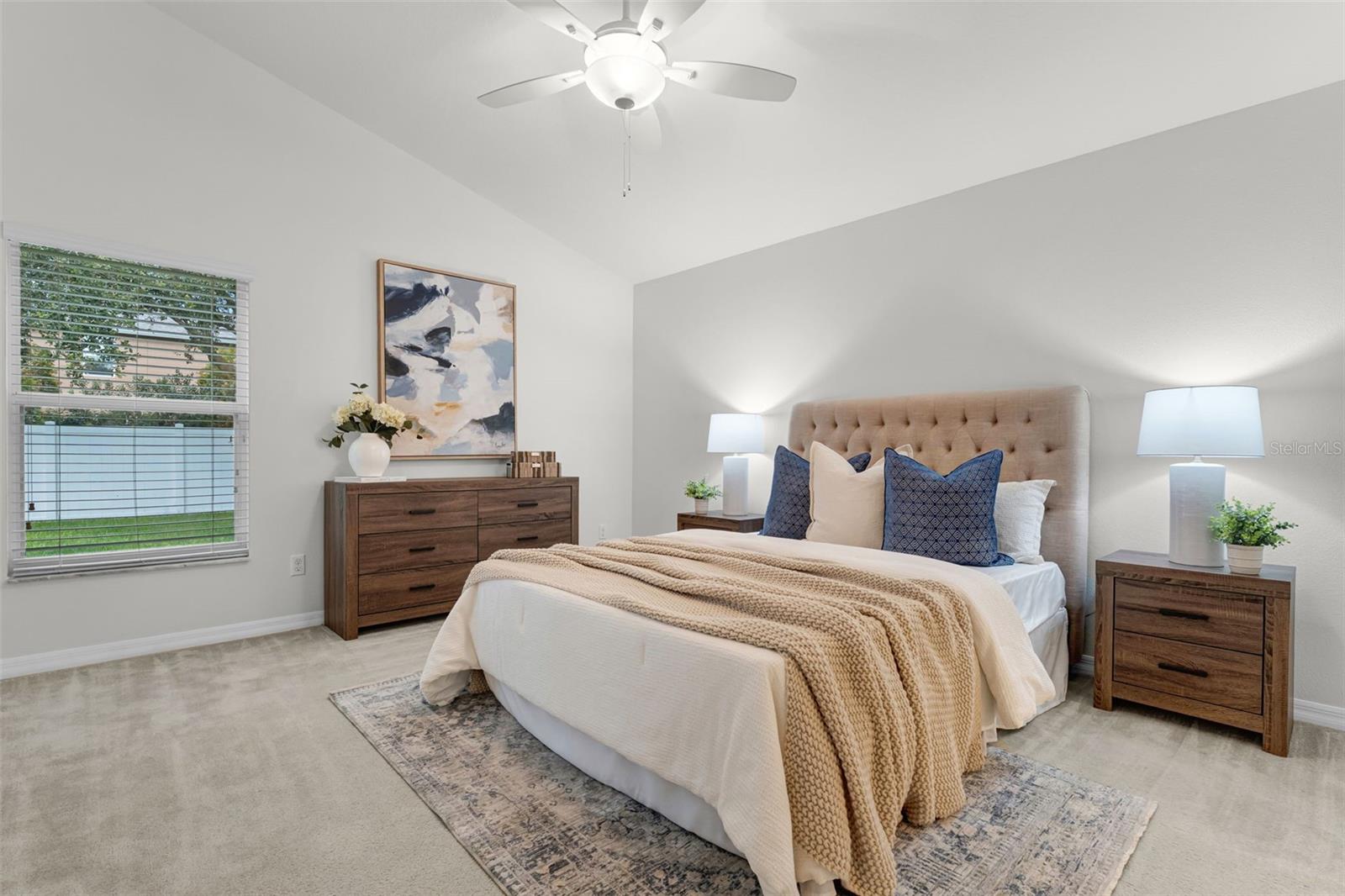Image 20 of 74 For 9141 Oak Commons Way