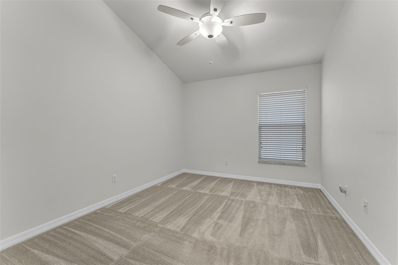 Image 28 of 74 For 9141 Oak Commons Way
