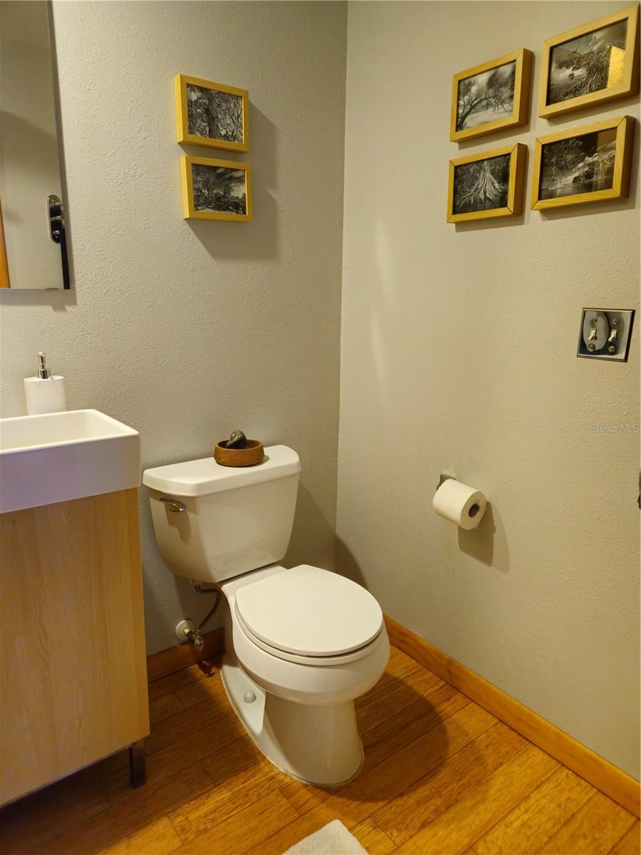 Image 23 of 46 For 1530 Oakhurst Drive