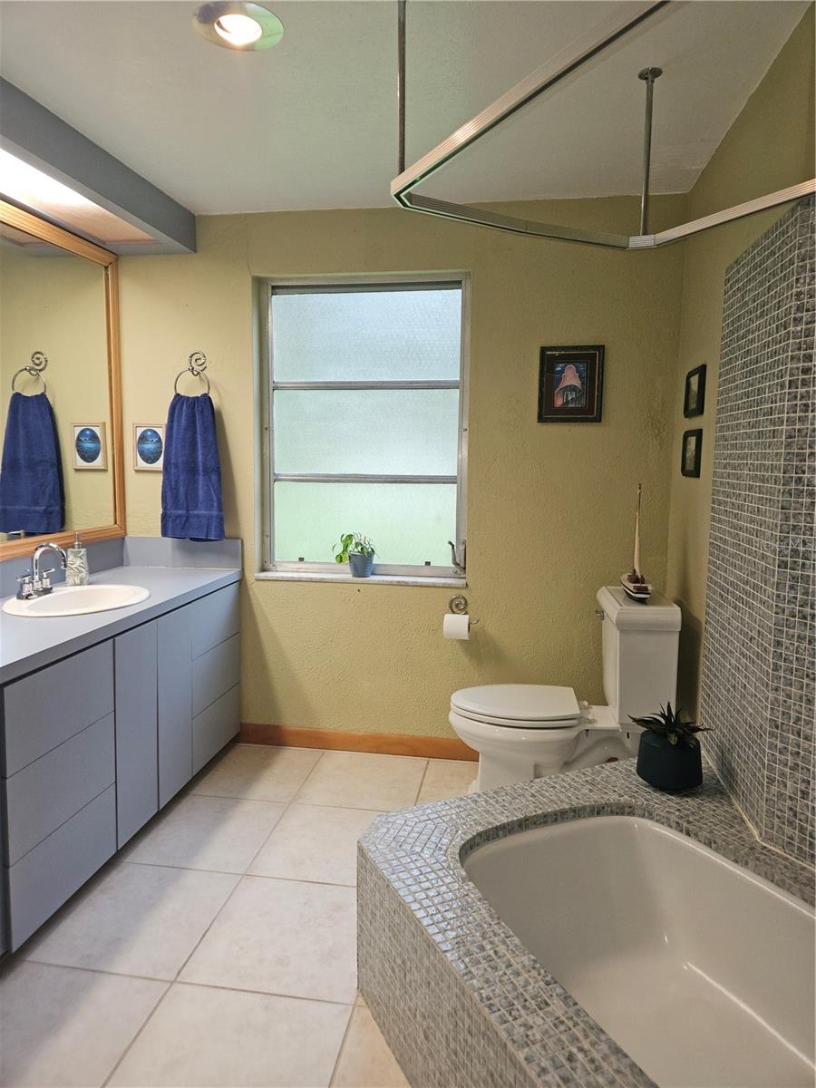Image 25 of 46 For 1530 Oakhurst Drive