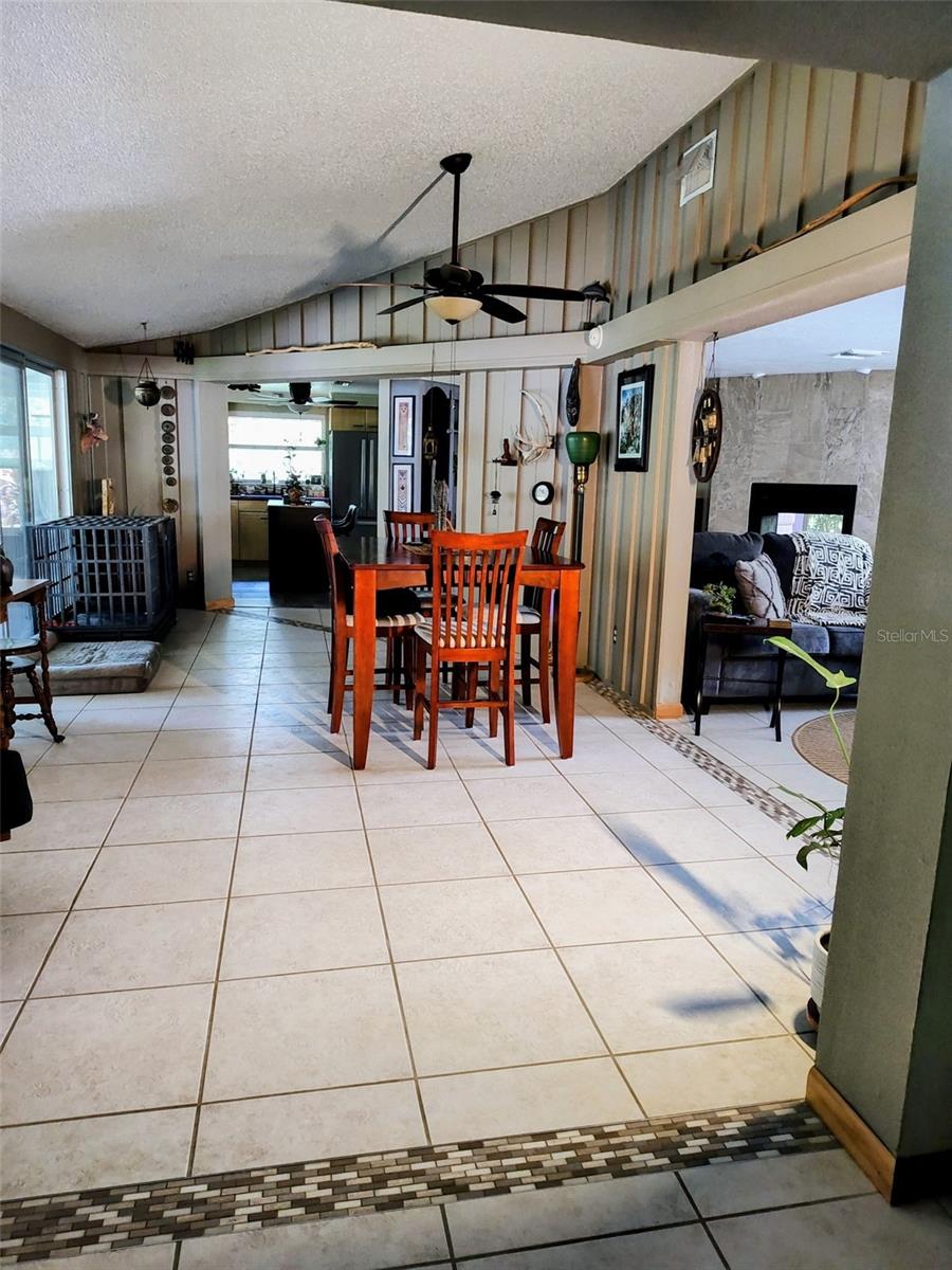 Image 9 of 46 For 1530 Oakhurst Drive