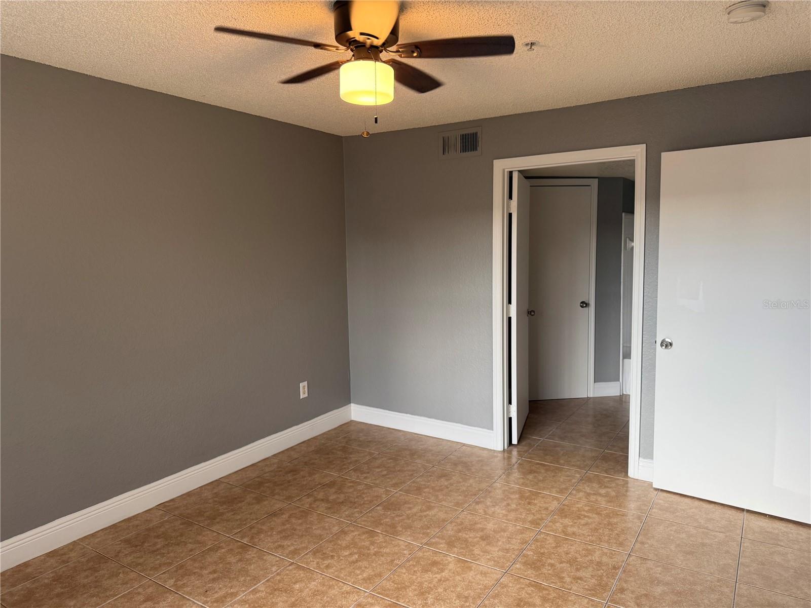 Image 10 of 12 For 2217 Grand Cayman Court 1233
