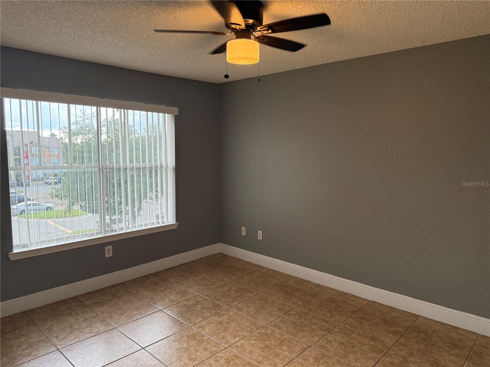 Image 7 of 12 For 2217 Grand Cayman Court 1233