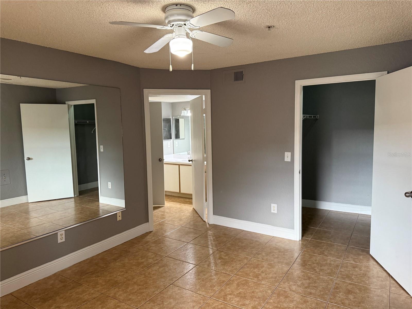 Image 8 of 12 For 2217 Grand Cayman Court 1233