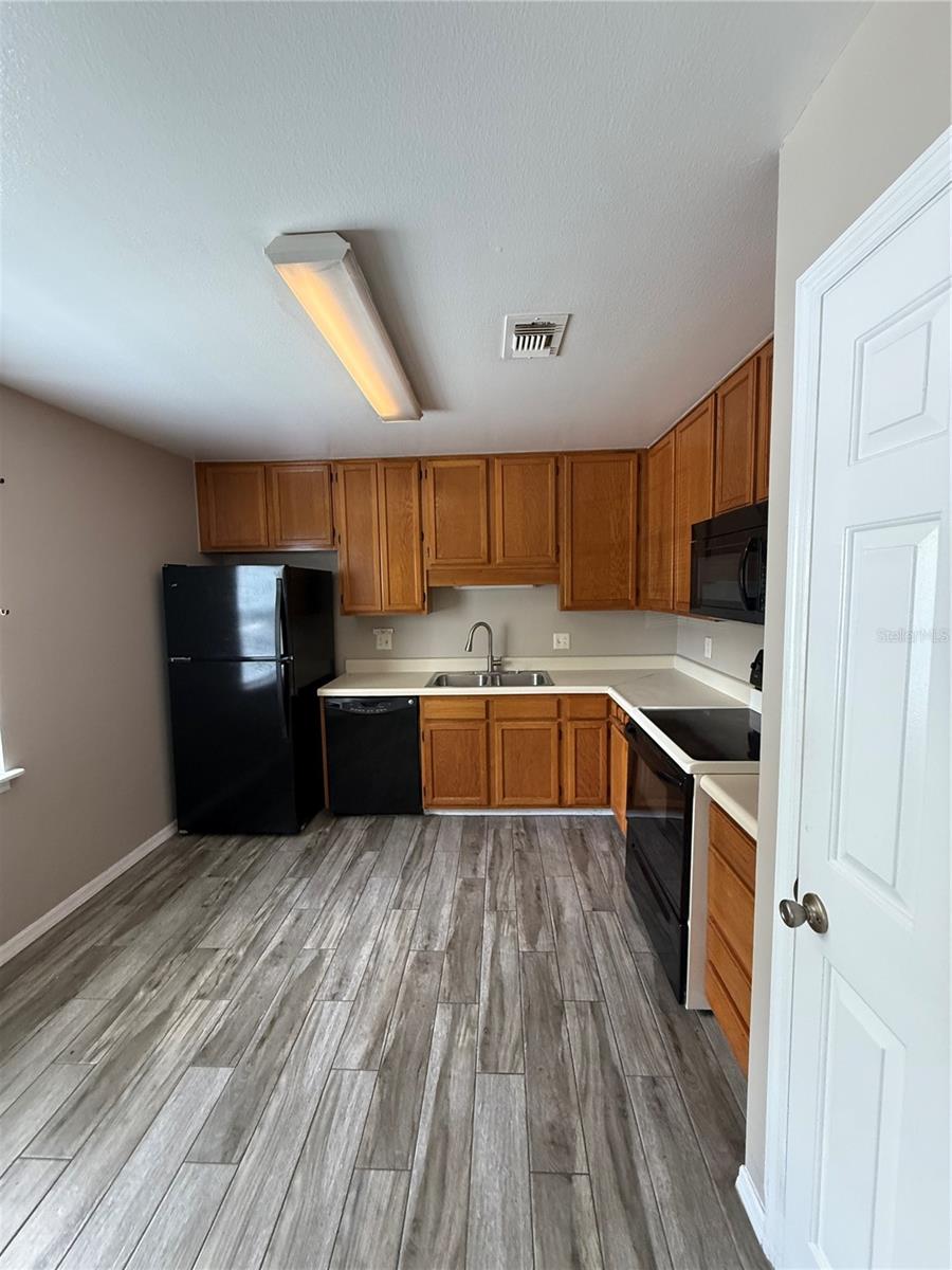 Image 7 of 29 For 8209 Olympia Court