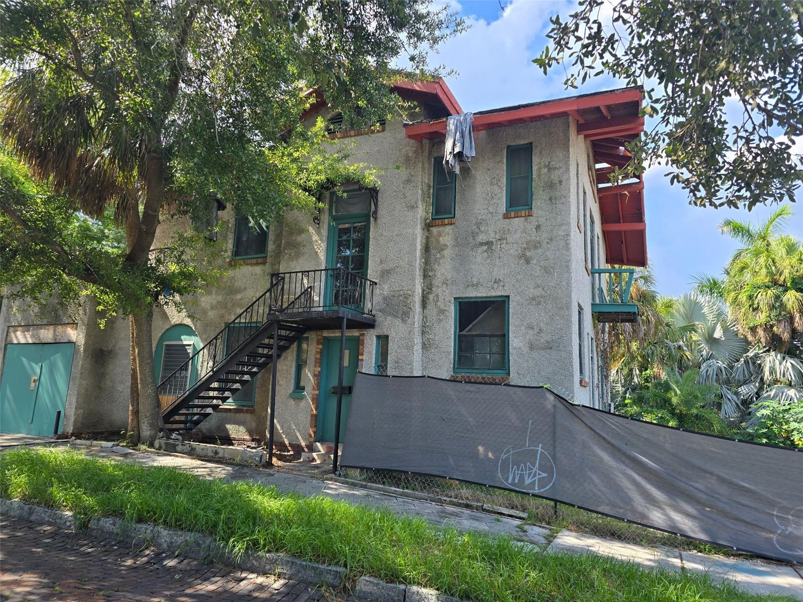 Details for 651 10th Ave S, ST PETERSBURG, FL 33701