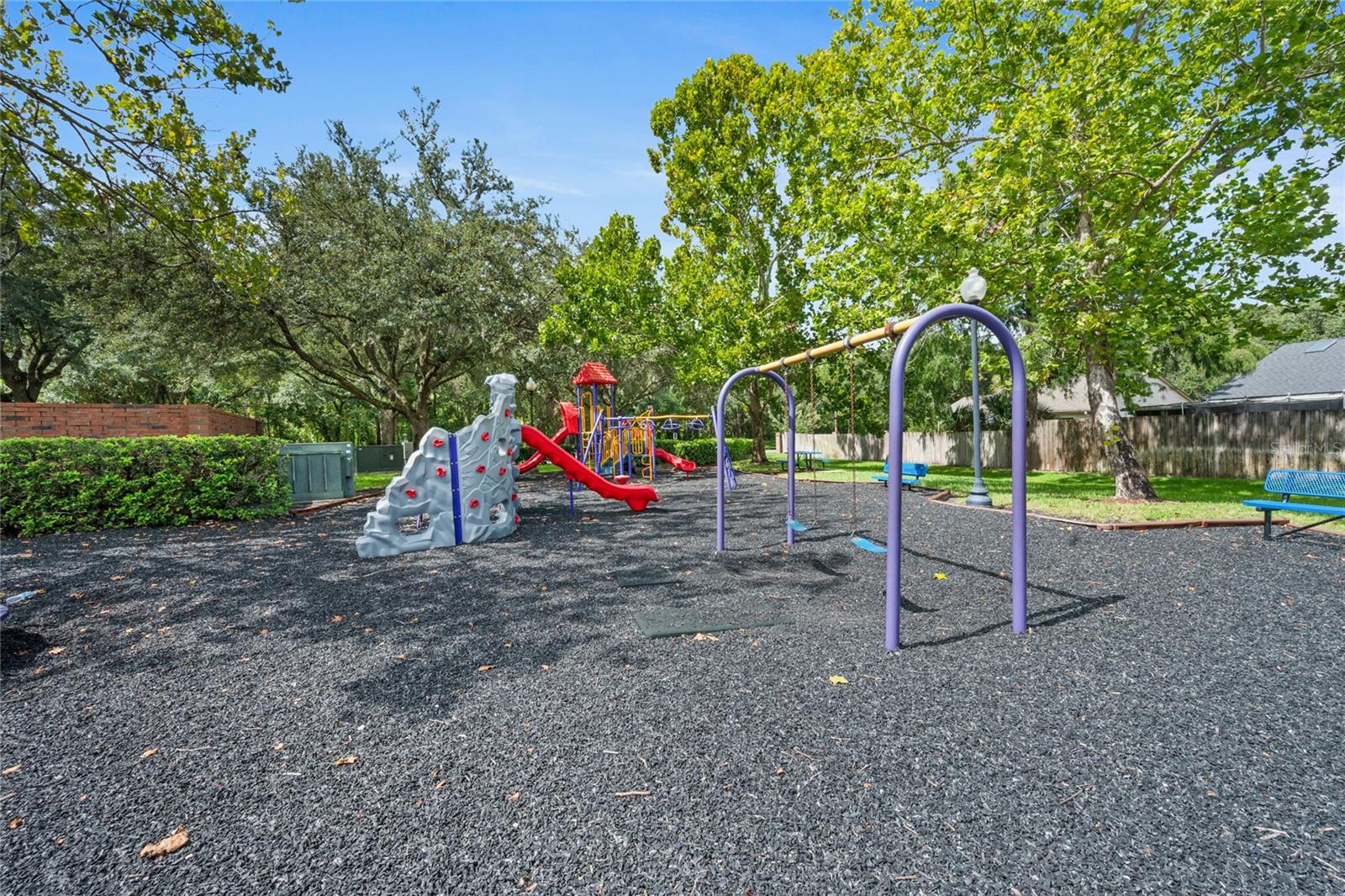 Image 45 of 46 For 1070 Mckinnon Avenue