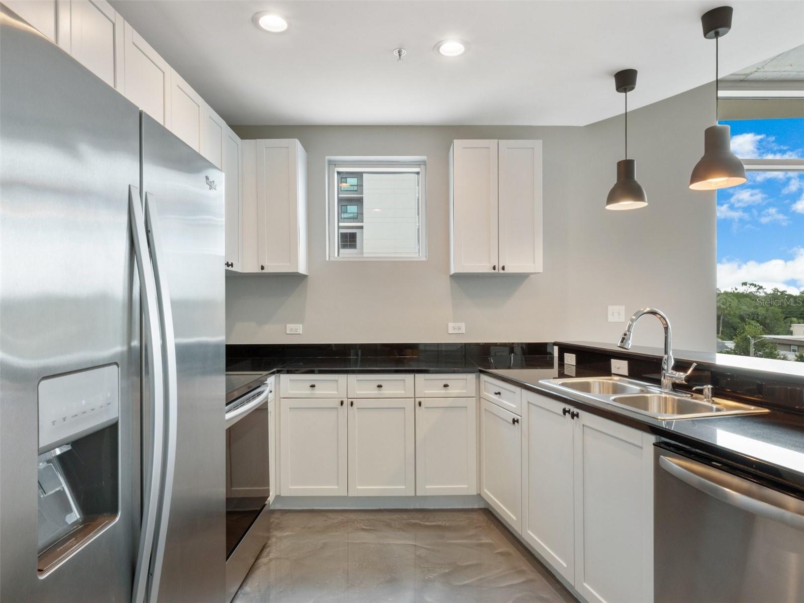 Image 19 of 48 For 525 Jackson Street 401