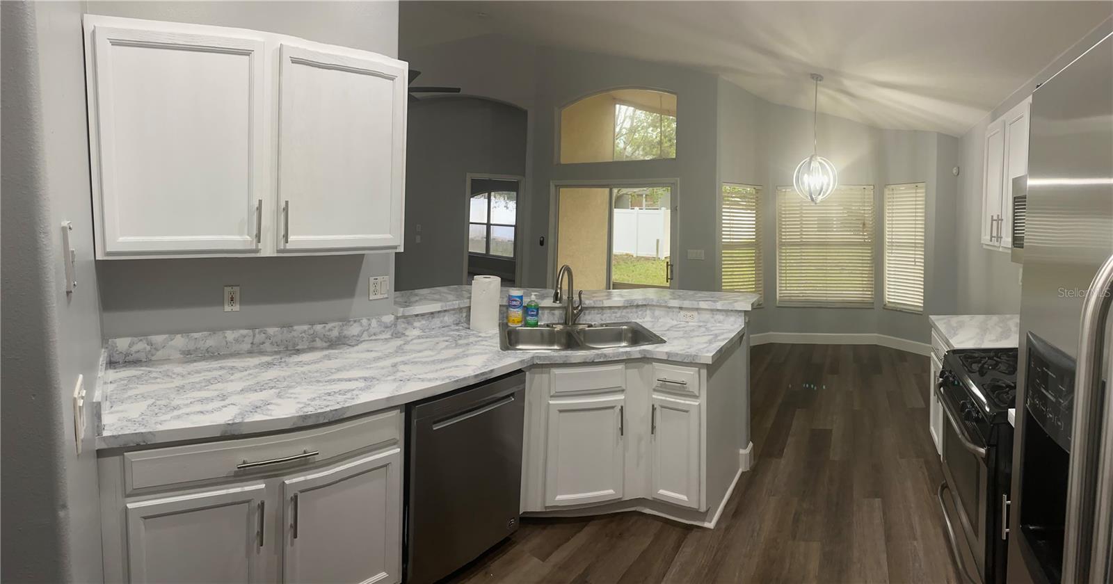 Image 10 of 30 For 15727 Bay Vista Drive
