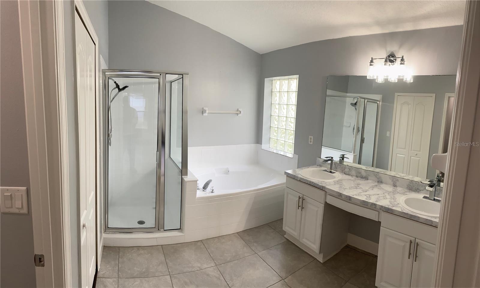 Image 13 of 30 For 15727 Bay Vista Drive