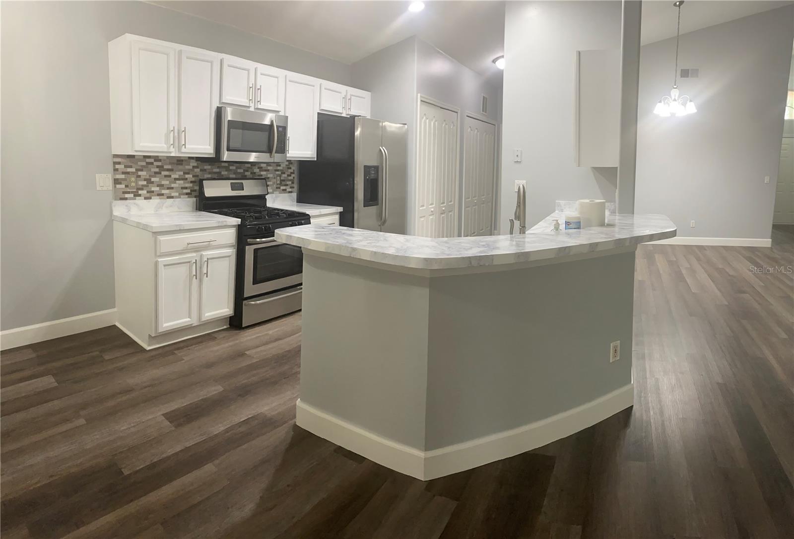 Image 9 of 30 For 15727 Bay Vista Drive