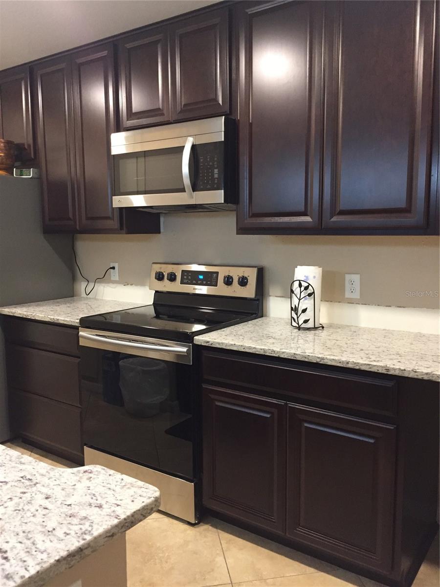 Image 4 of 23 For 4225 Thornbriar Lane 103
