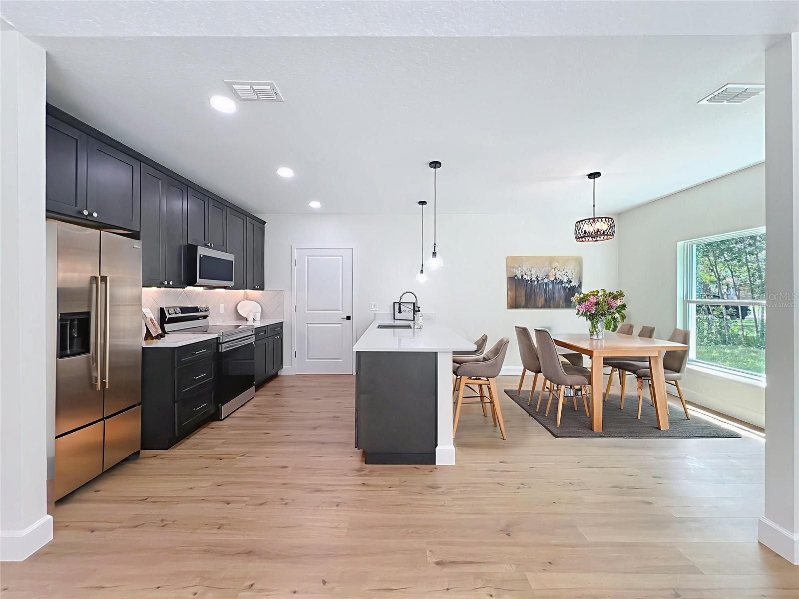 Image 13 of 42 For 610 Camellia Court