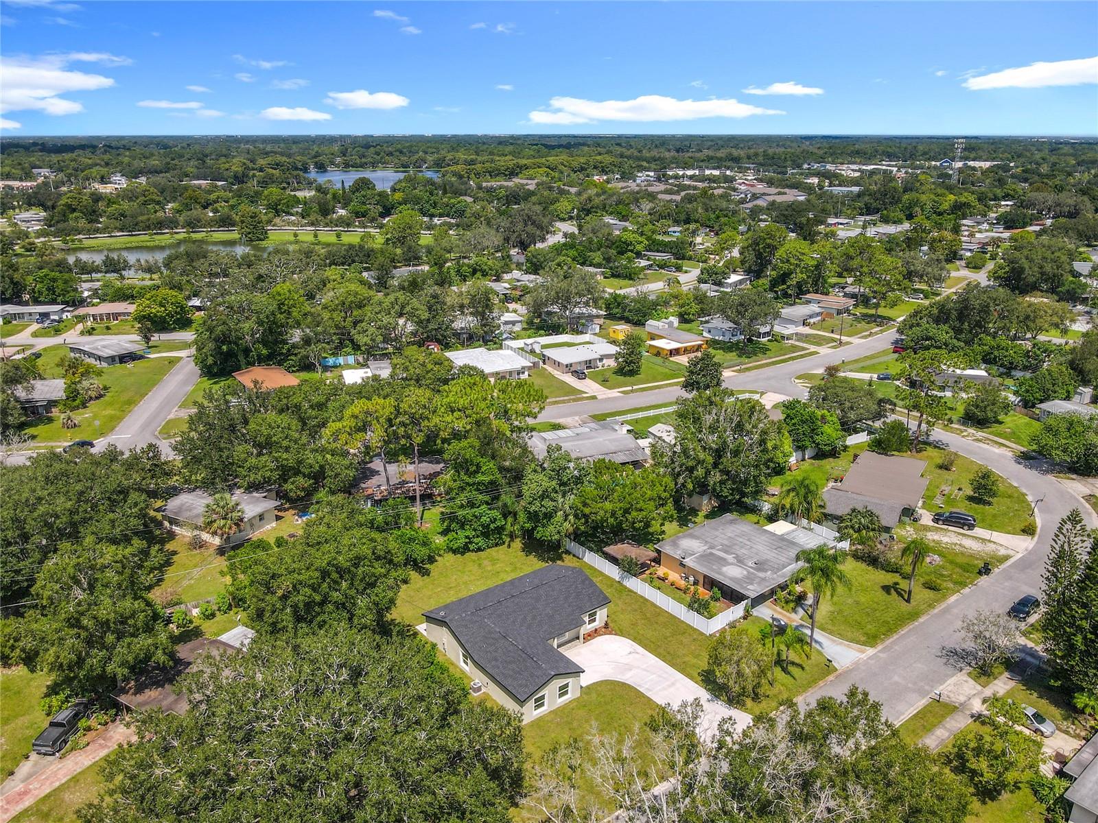 Image 2 of 42 For 610 Camellia Court