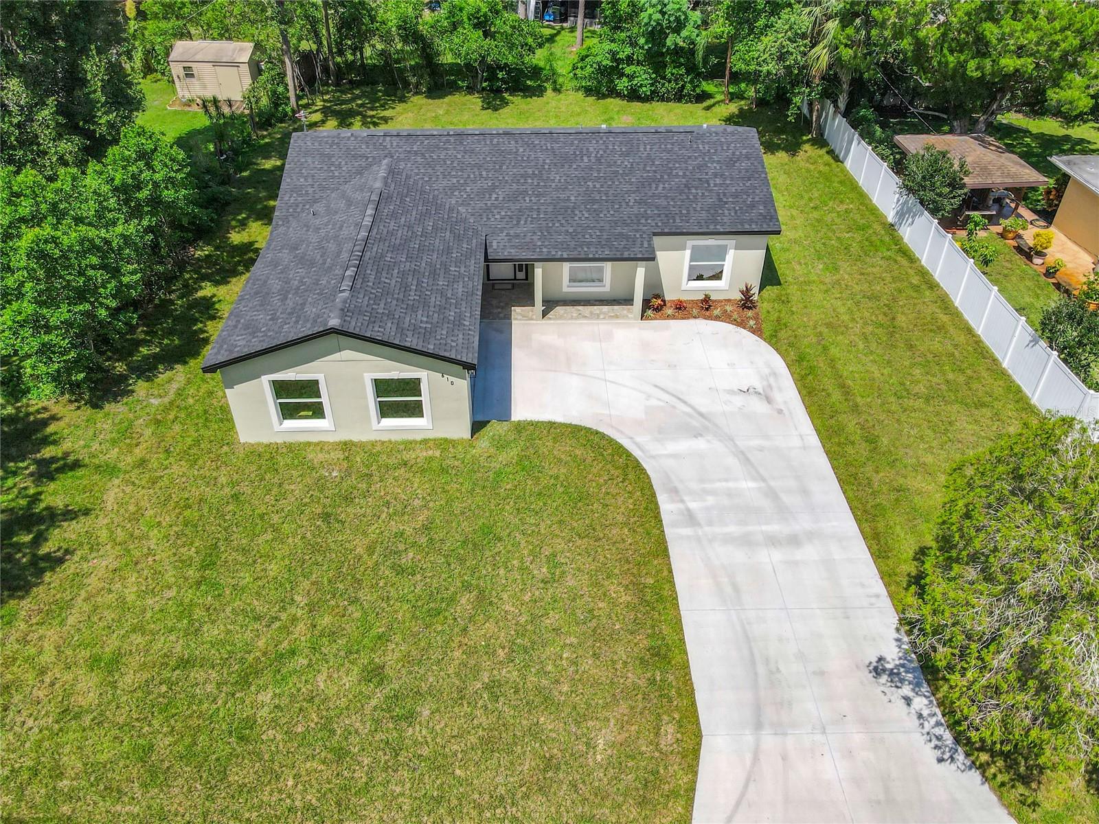Image 3 of 42 For 610 Camellia Court