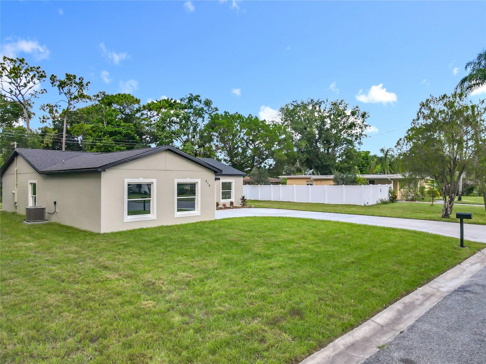 Image 40 of 42 For 610 Camellia Court