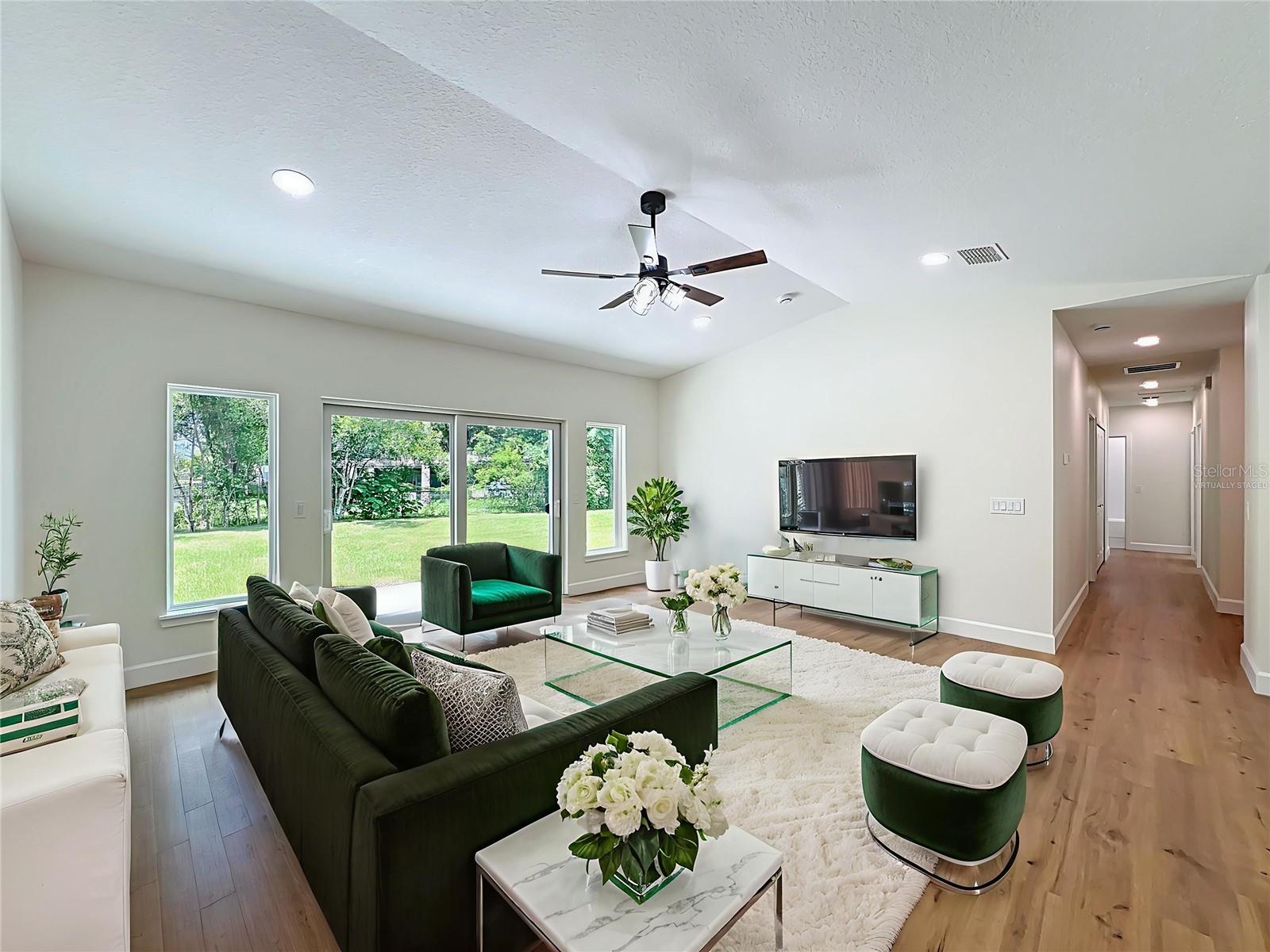 Image 8 of 42 For 610 Camellia Court
