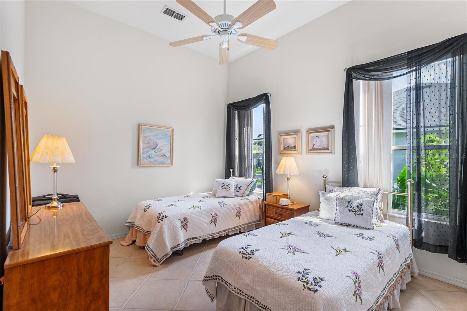 Image 32 of 41 For 2817 Falcon Ridge