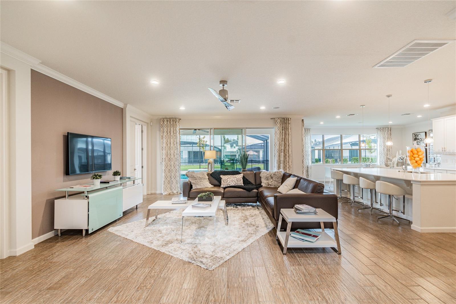 Image 10 of 63 For 3881 Sonoma Boulevard