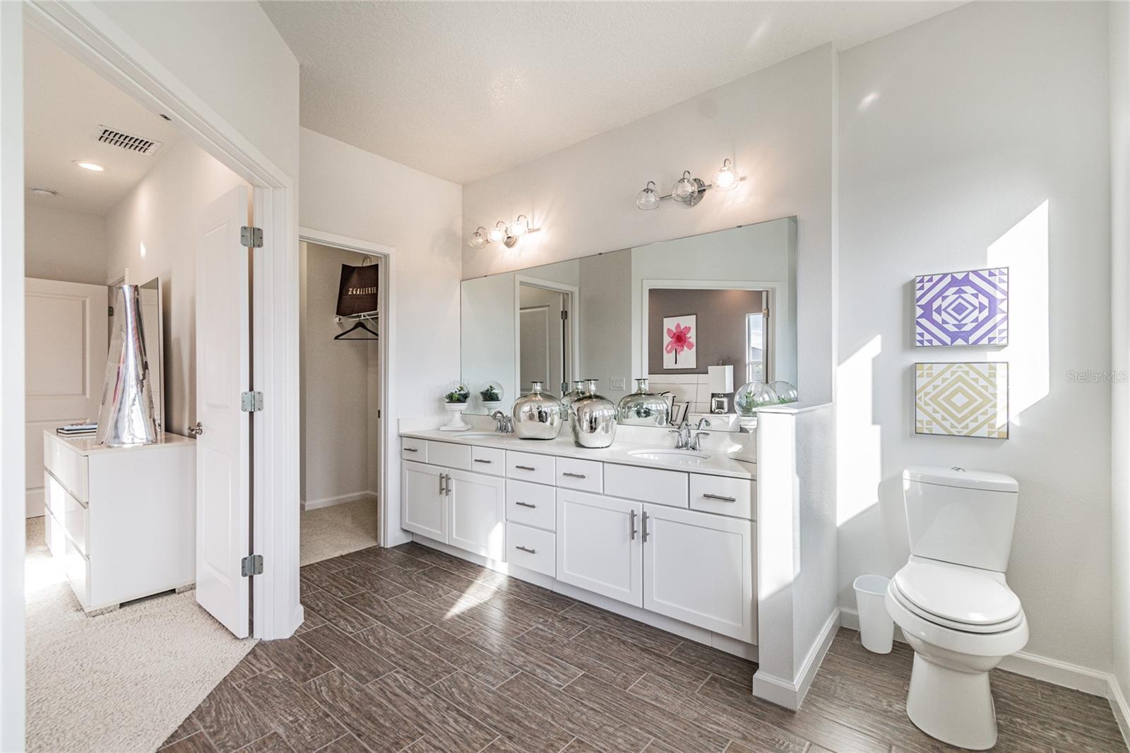Image 33 of 63 For 3881 Sonoma Boulevard