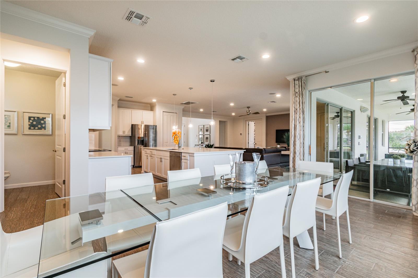 Image 7 of 63 For 3881 Sonoma Boulevard