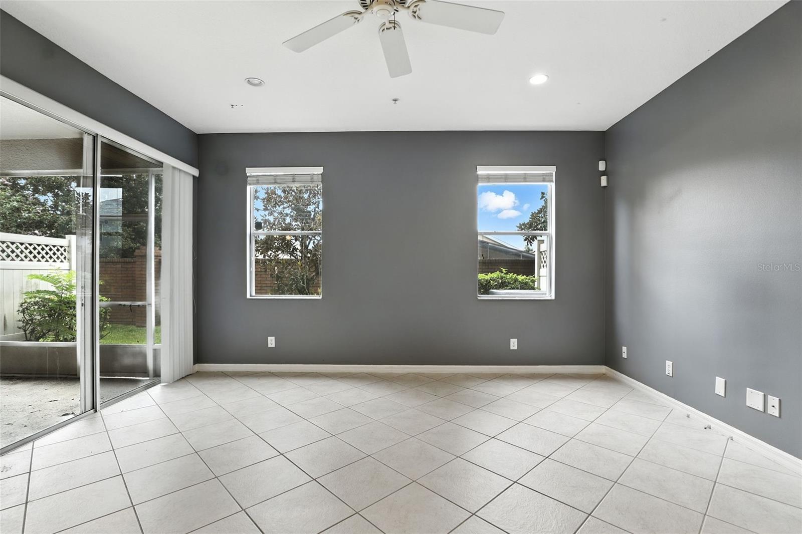 Image 11 of 38 For 585 Cruz Bay Circle