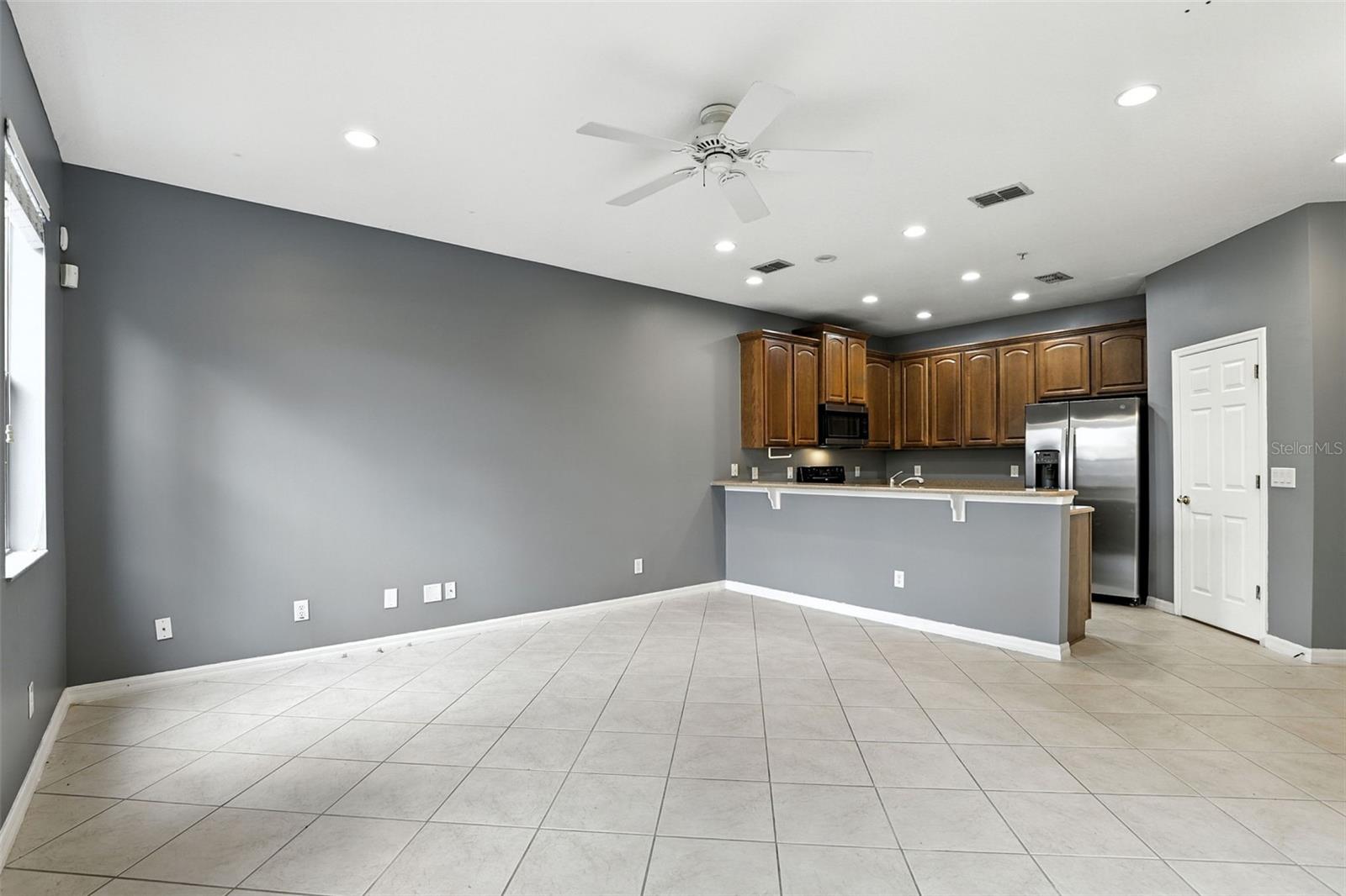 Image 13 of 38 For 585 Cruz Bay Circle