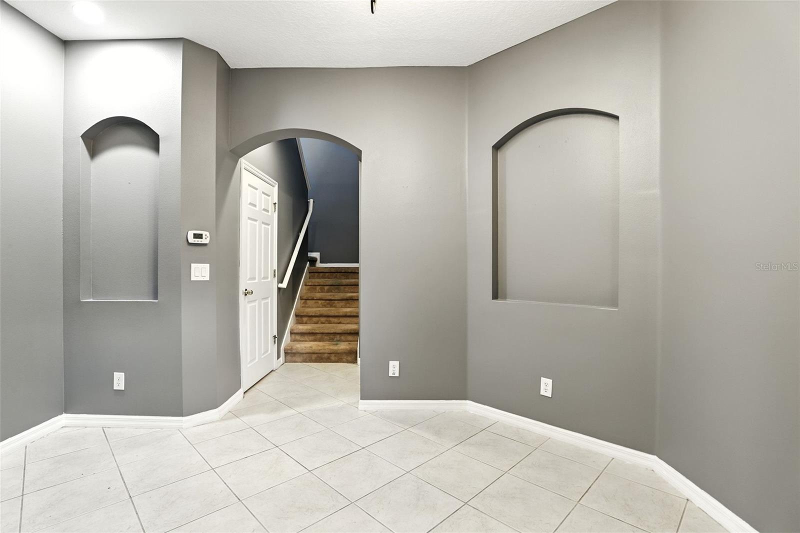 Image 6 of 38 For 585 Cruz Bay Circle