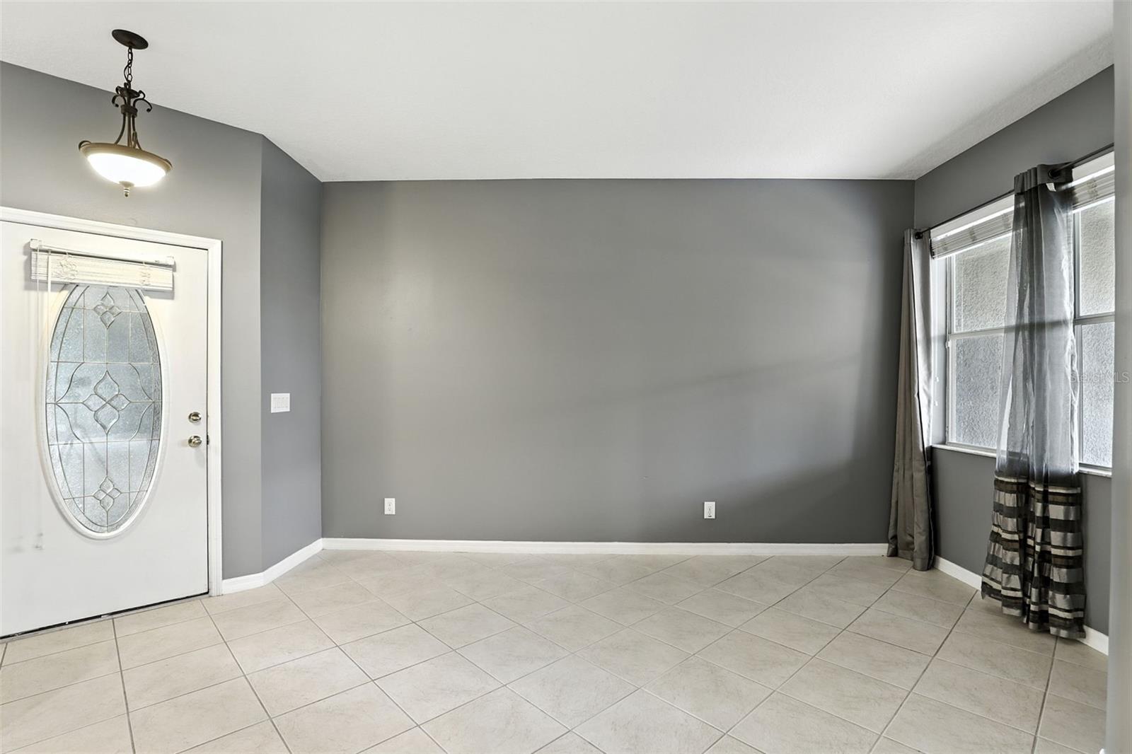 Image 7 of 38 For 585 Cruz Bay Circle