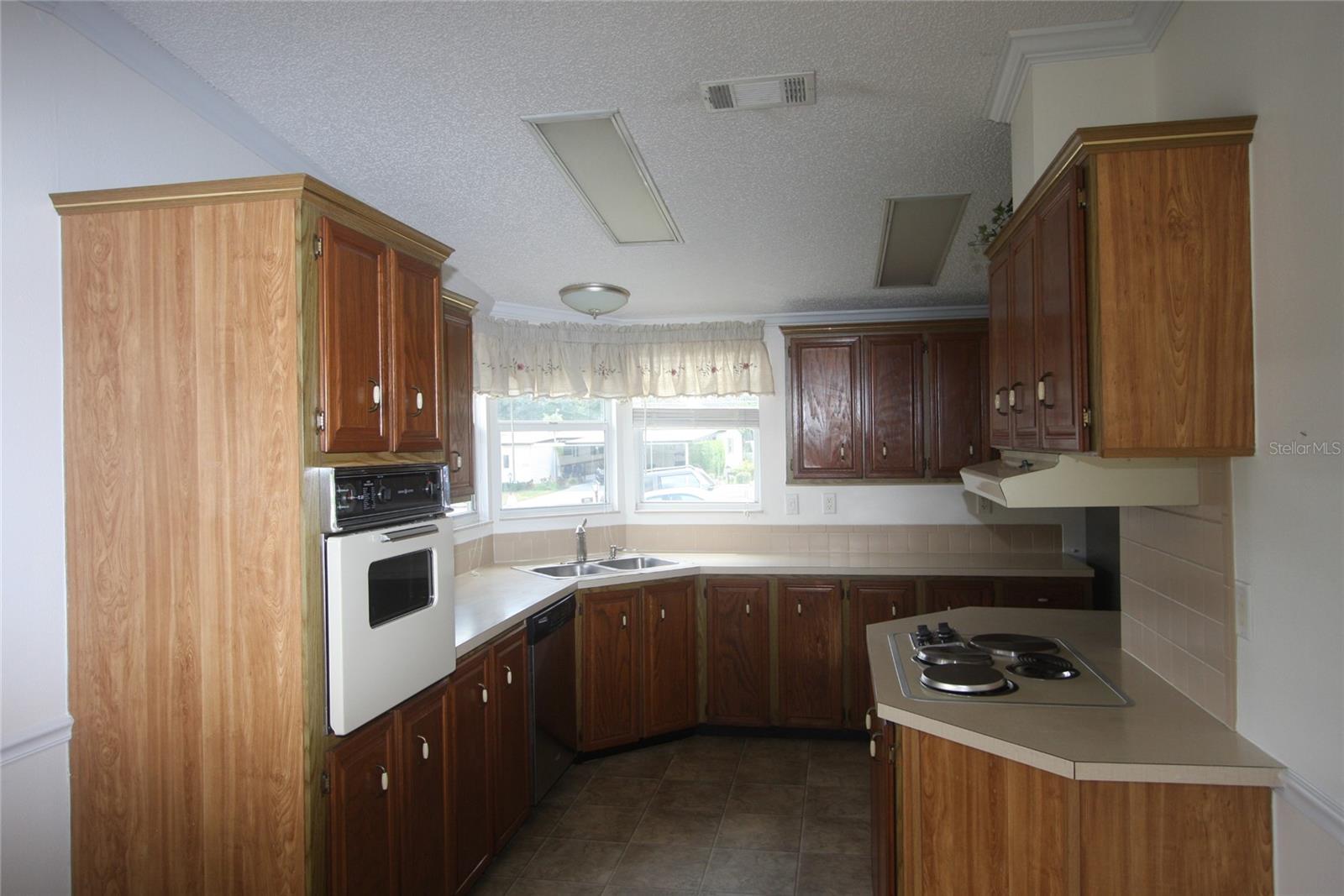 Image 11 of 34 For 2516 Amyris Court 603