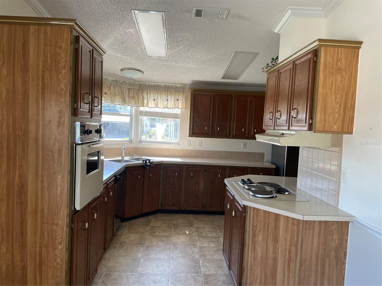 Image 12 of 34 For 2516 Amyris Court 603