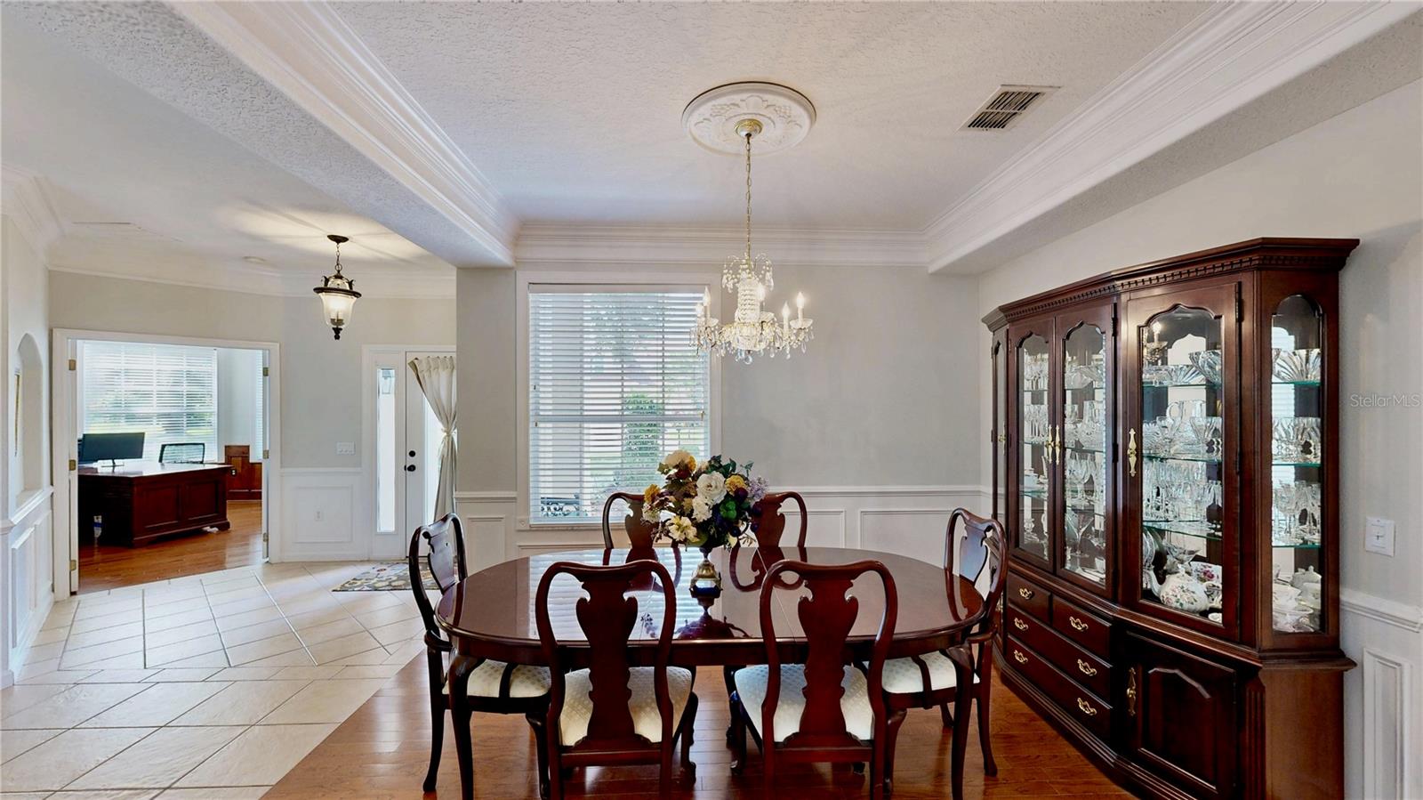 Image 31 of 68 For 250 Calliope Street