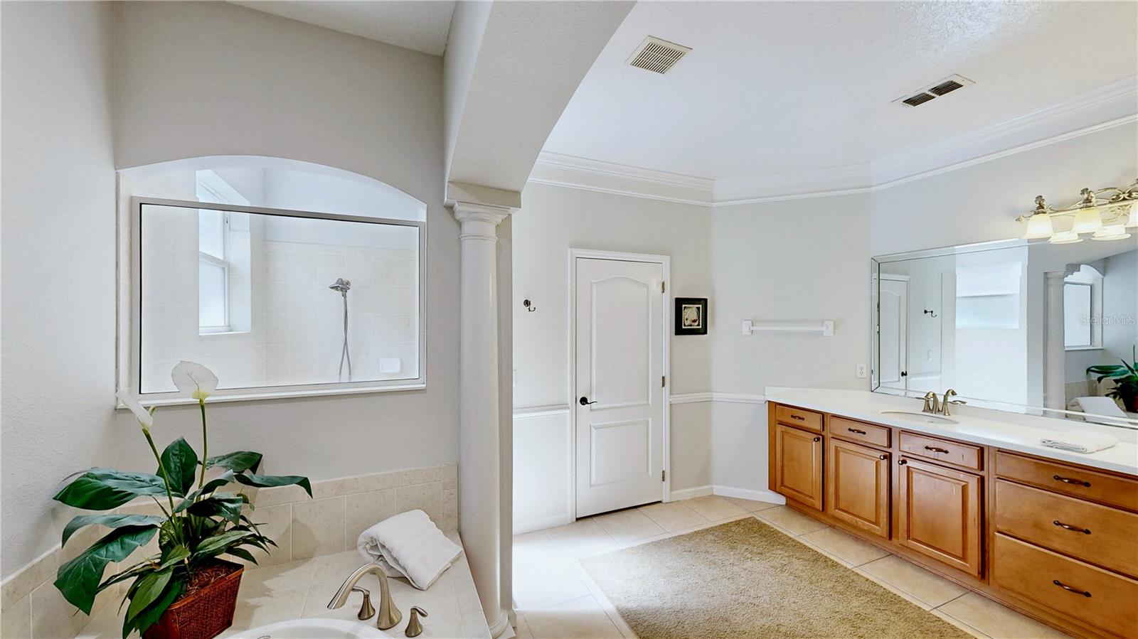 Image 43 of 68 For 250 Calliope Street
